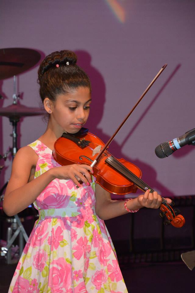 child playing violin